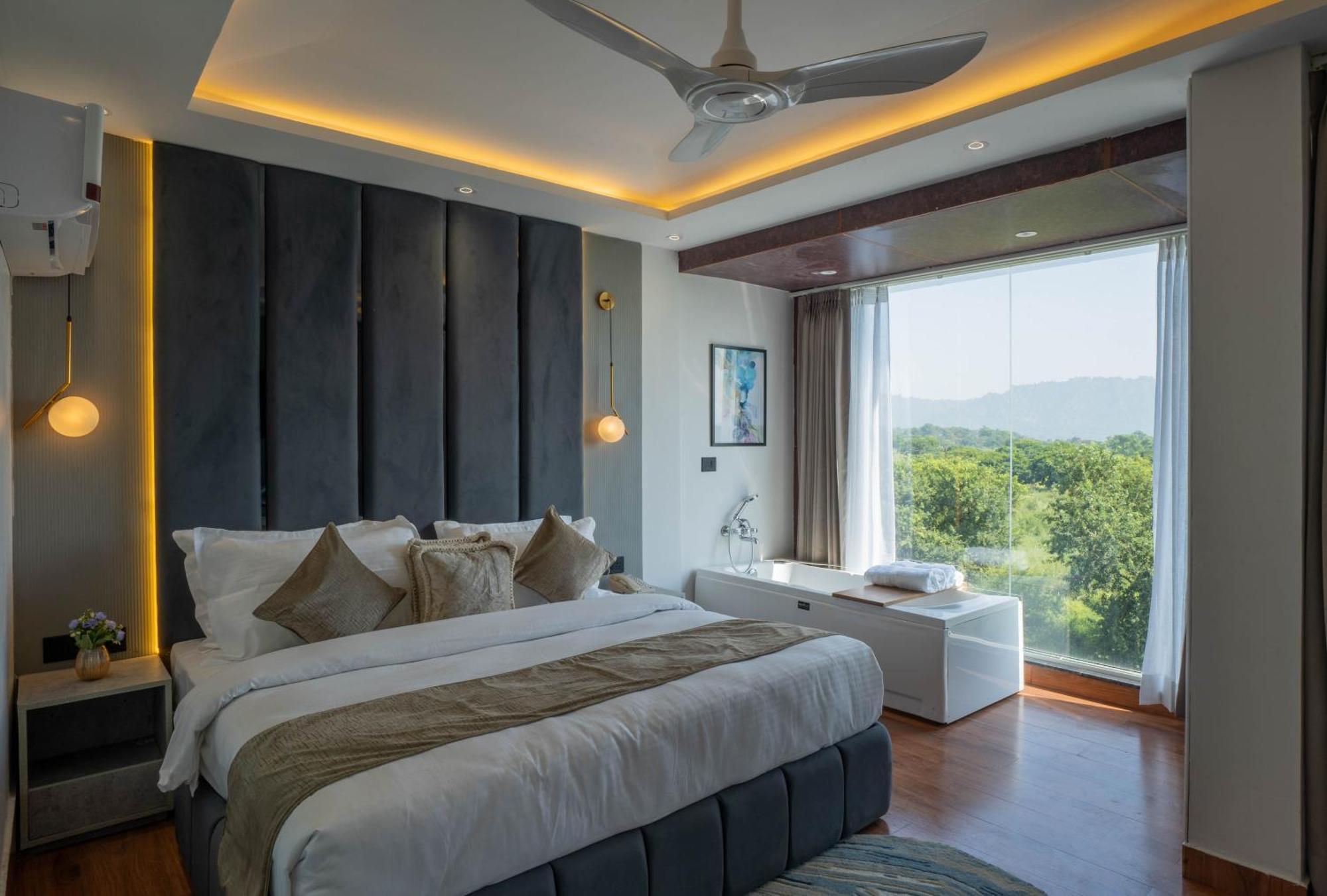 The Ganges Riverside Escape With A Private Ghat Харідвар Номер фото