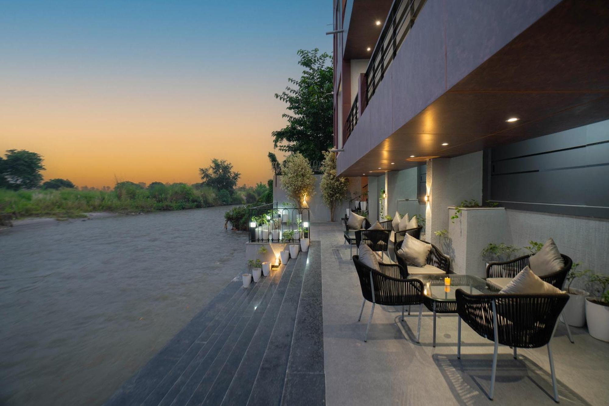 The Ganges Riverside Escape With A Private Ghat Харідвар Екстер'єр фото